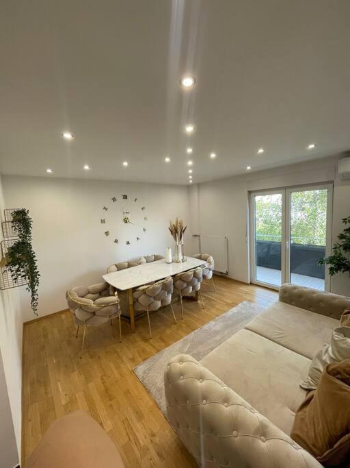 Moderne Wohnung In Der Naehe Vom Parndorf Outlet! Брукнойдорф Экстерьер фото